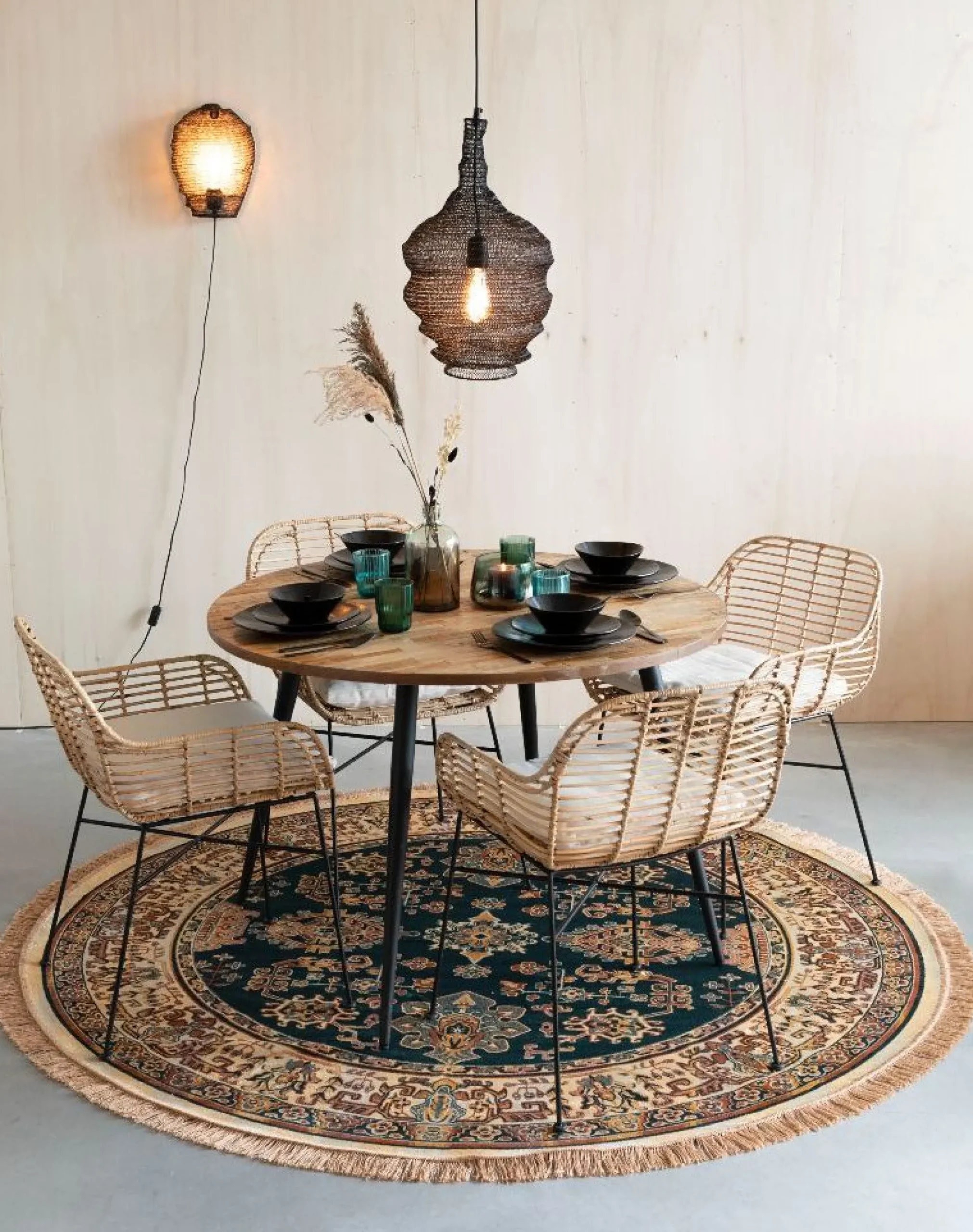 Esstisch Vintage Maria Teak Rund 110 cm Parkett