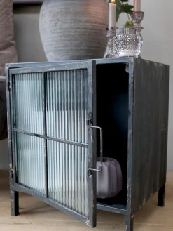 Factory Kleiner Schrank Nachttisch Vintage Gerilltes Glas