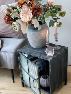 Factory Kleiner Schrank Nachttisch Vintage Gerilltes Glas