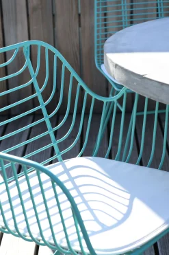 Metallstuhl Outdoor/Indoor Industrial Tulum Wire in türkis inkl. Kissen