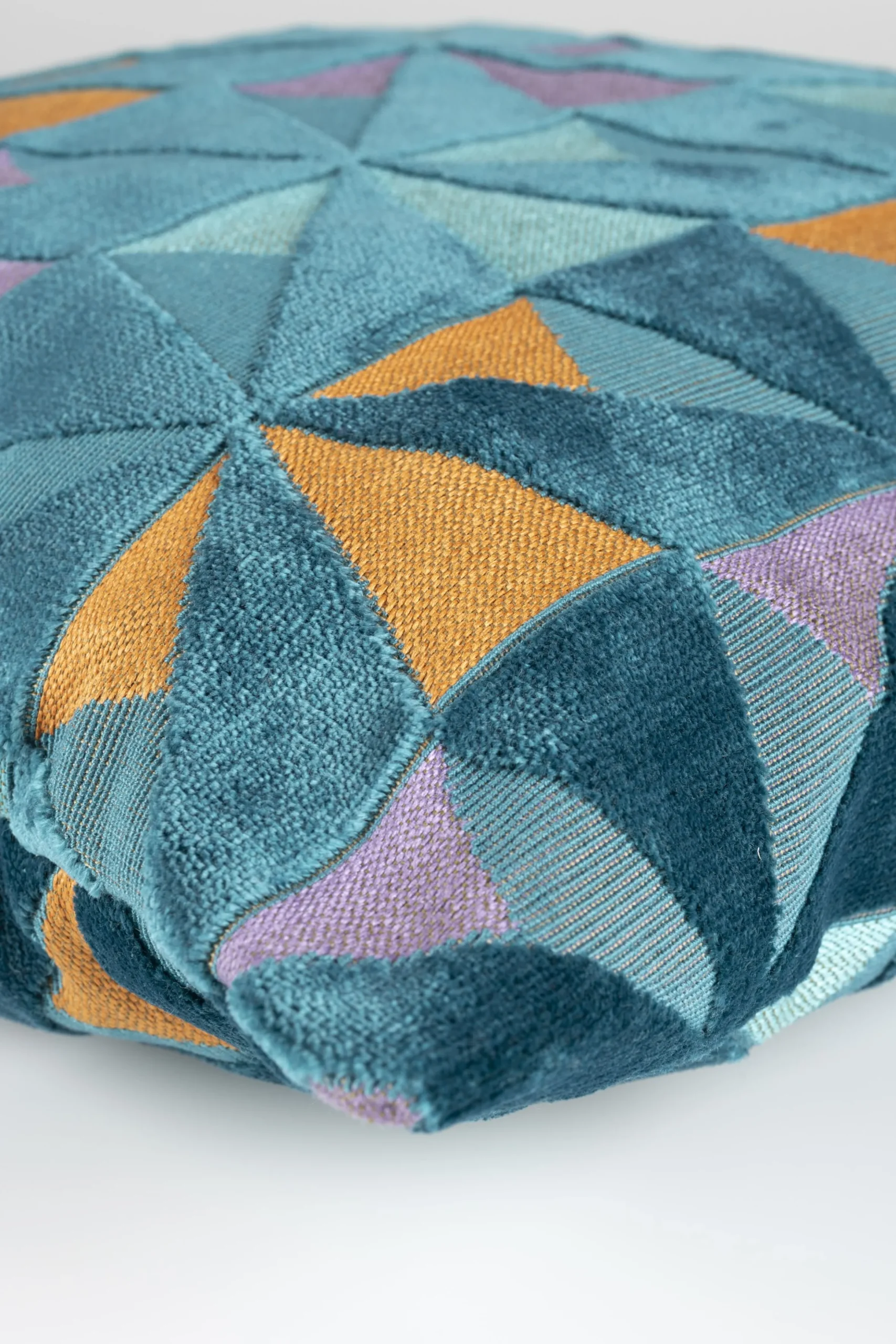 Retro Kissen Start The Fireworks in drei verschiedenen Farben