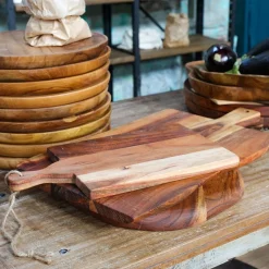 Schneidebrett aus beständigem Akazienholz Geölt