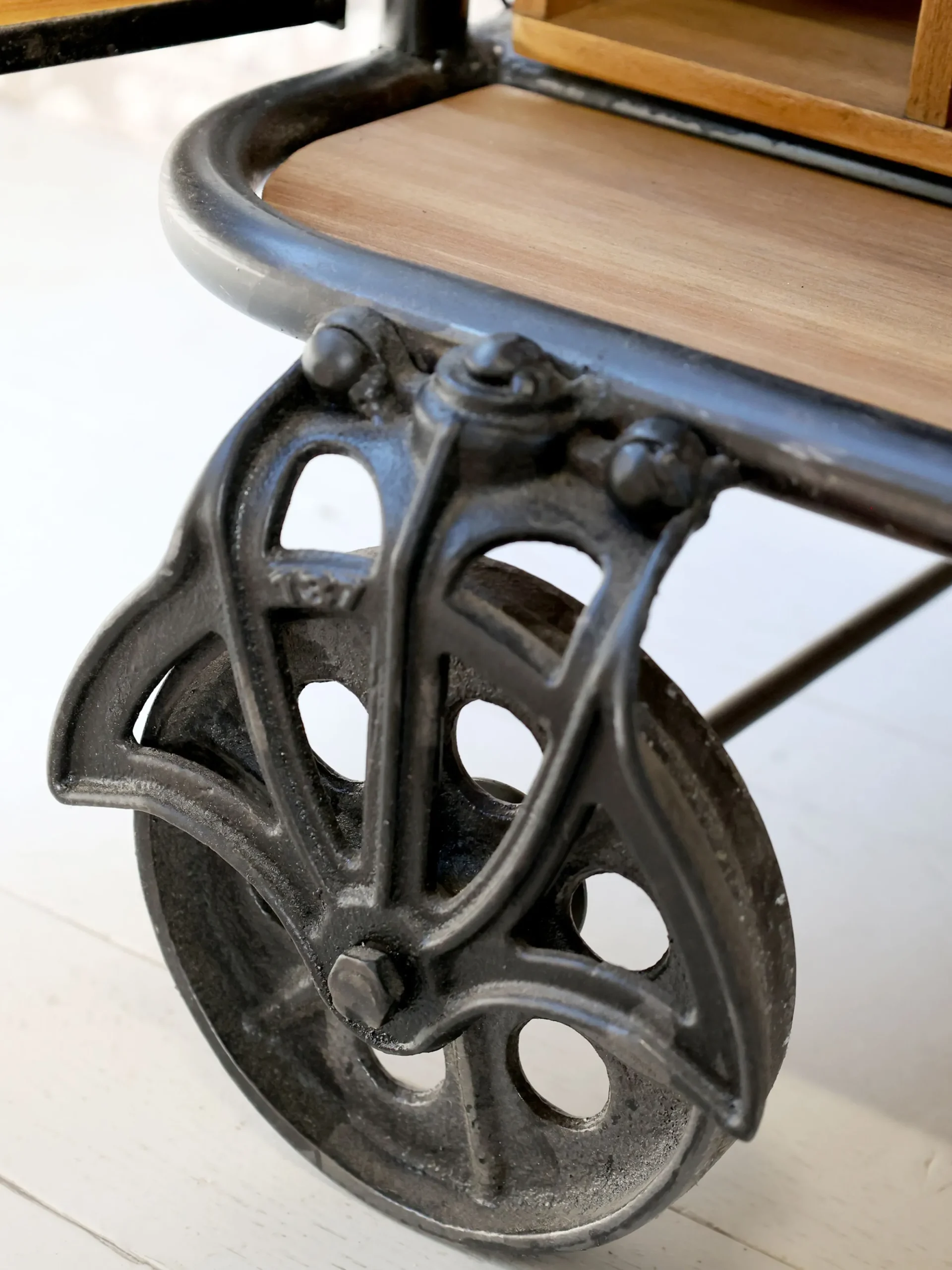 Vintage Barwagen Barschrank Barclay Industrial Räder