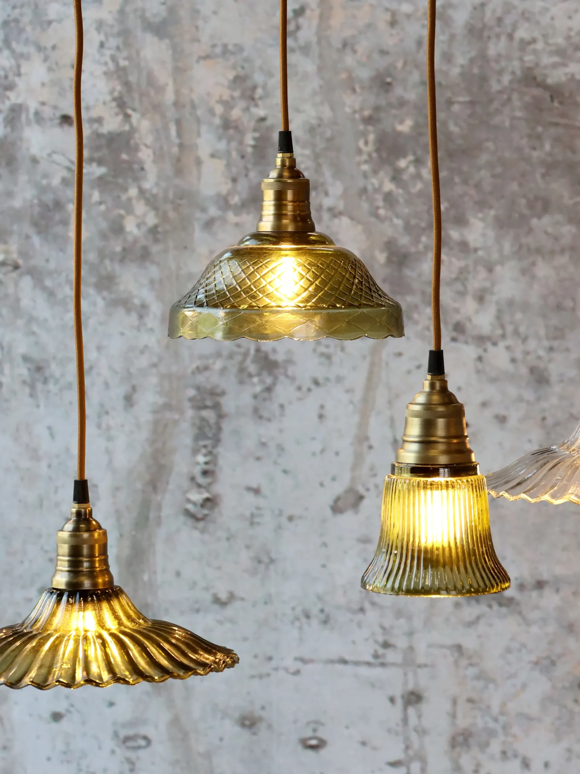 Vintage Hängelampe Jardin Glas Messingfassung Modell 5 Grün