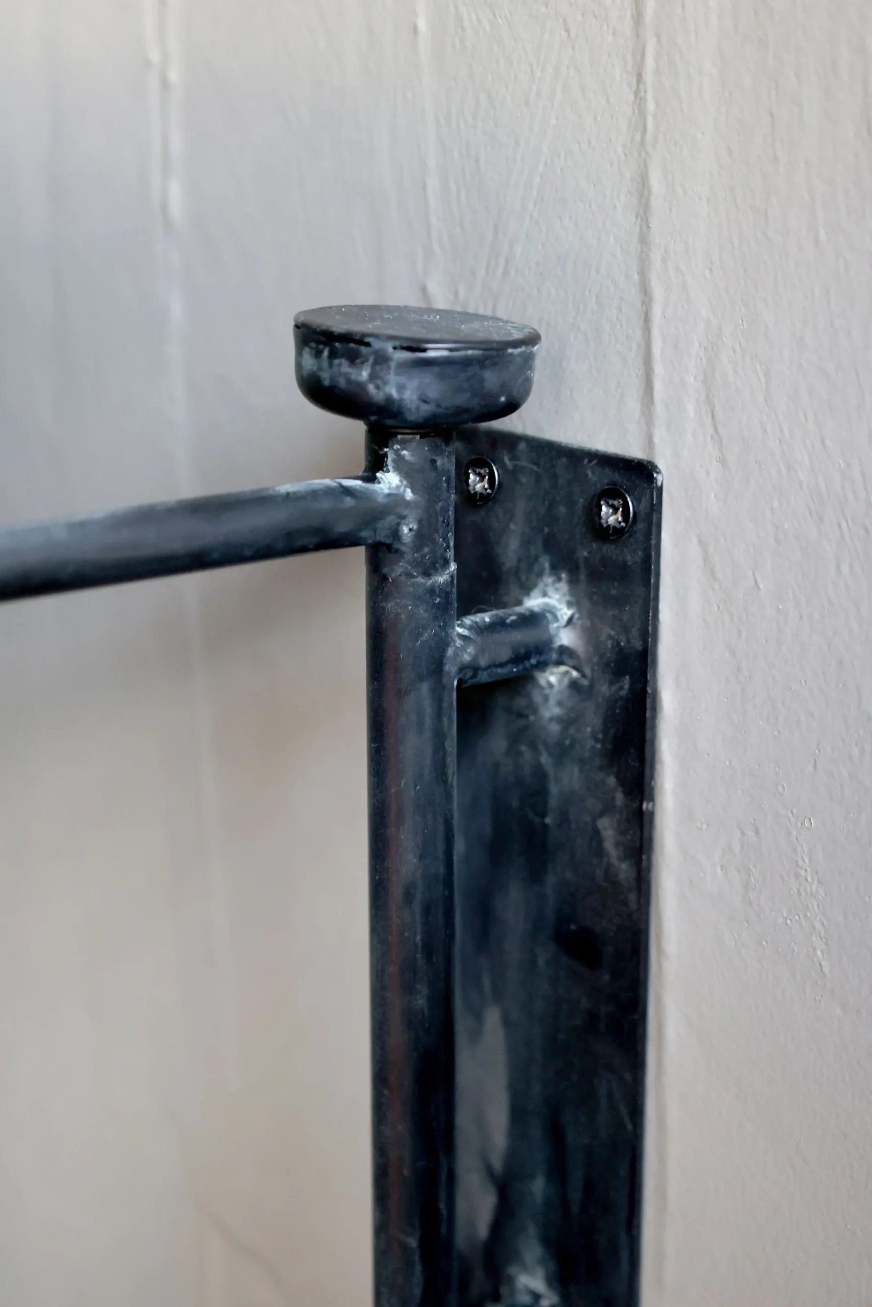 Vintage Wandtisch Nachttisch Schwarz Holz schwenkbar